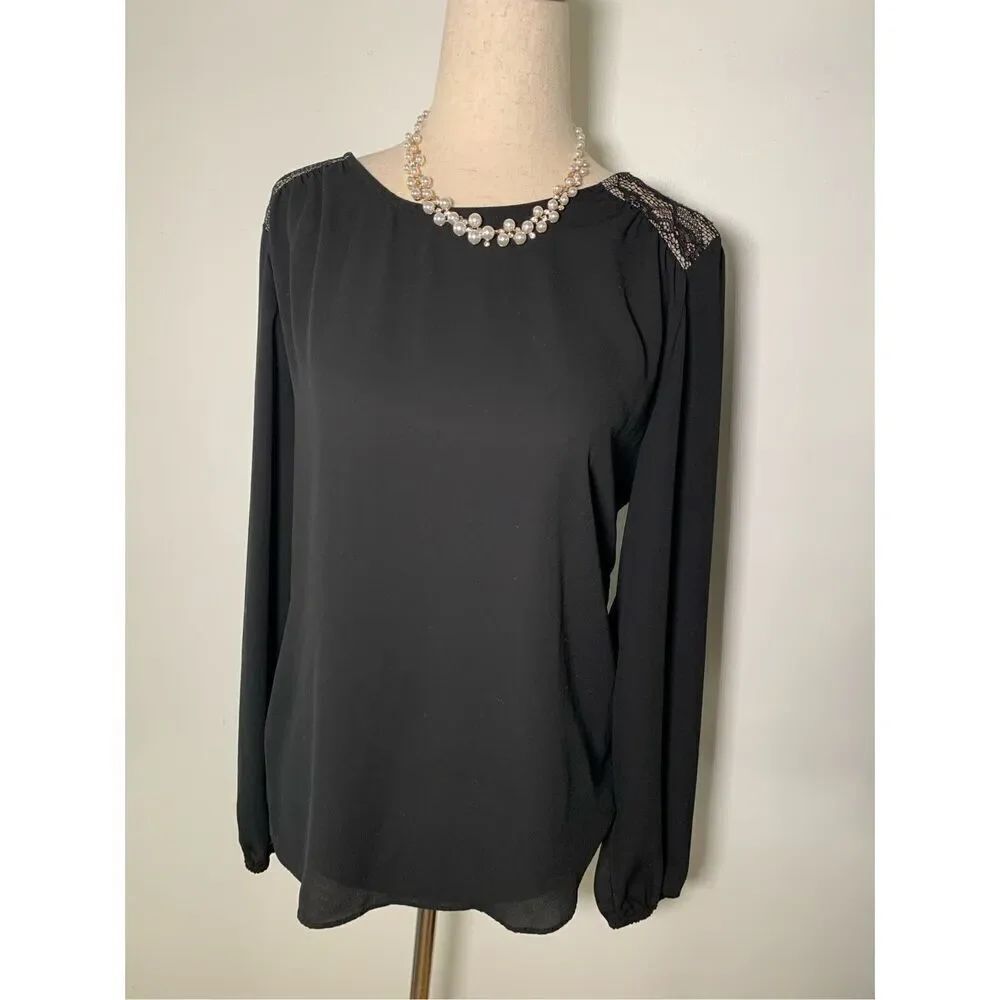 Forever 21 Black and lace shirt blouse size XS